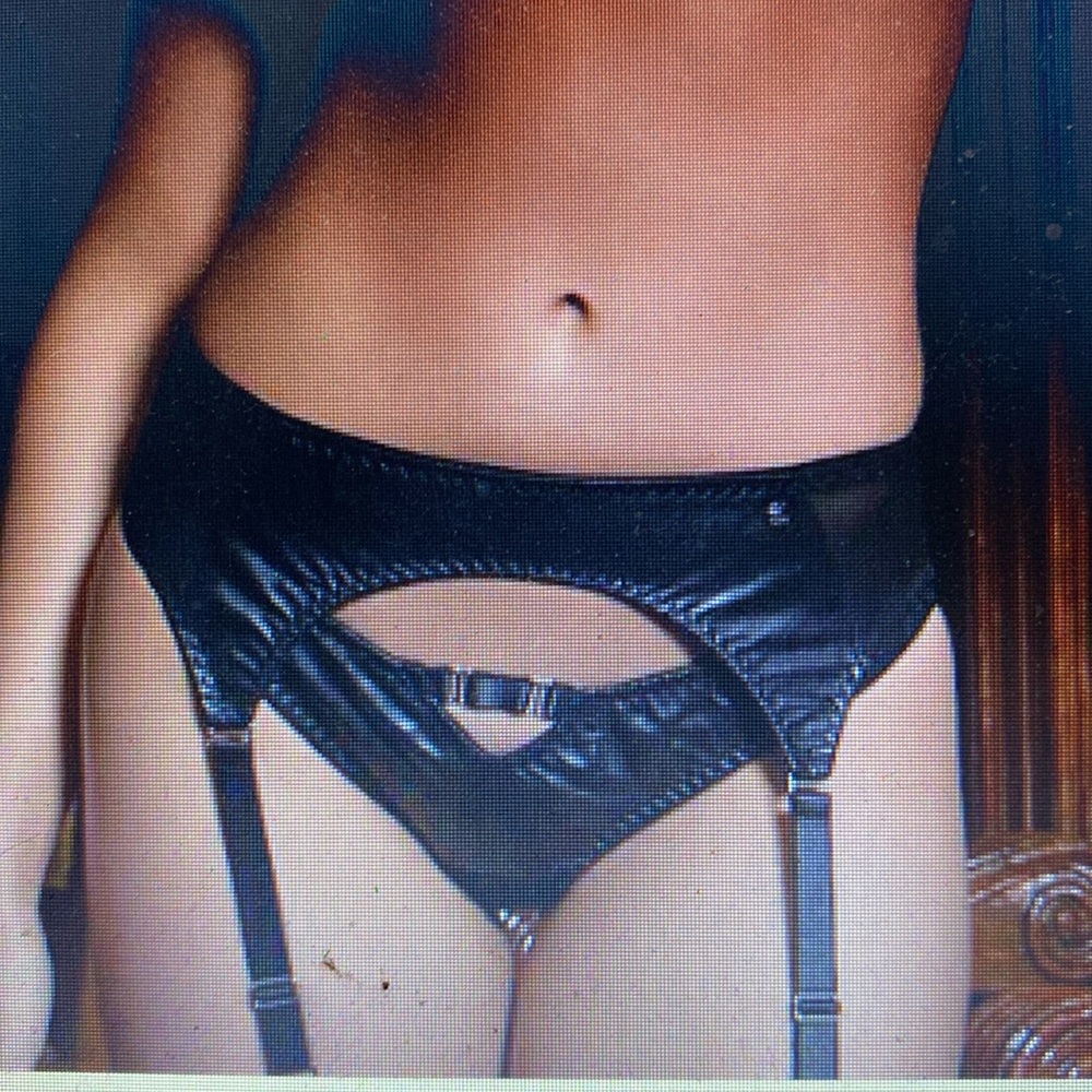 NWOT - Something Wicked - Montana Leather Suspender Belt